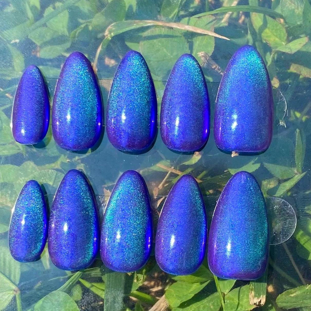 press on nails - mermaid cat eye chrome