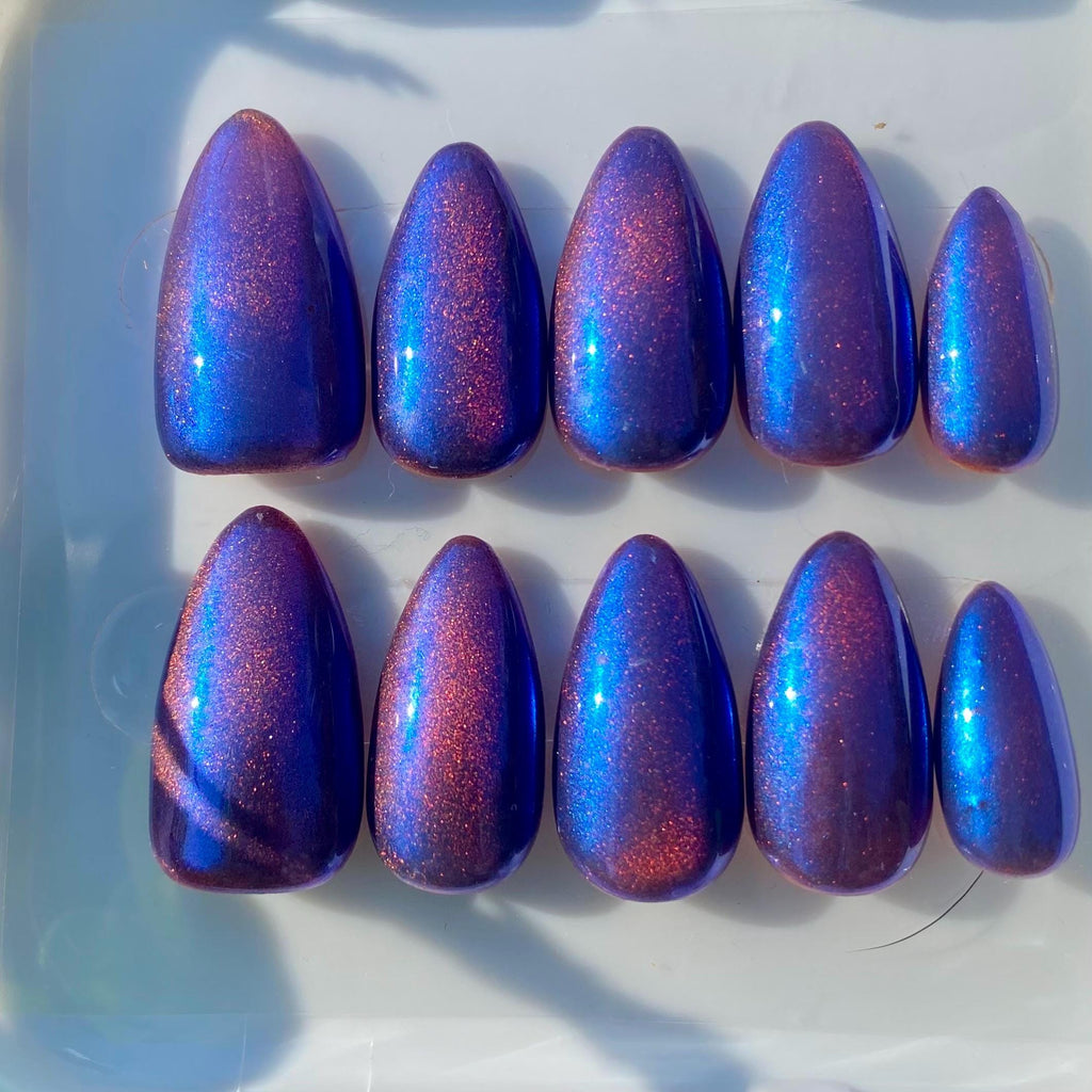 press on nails - midnight sun chrome cat eye