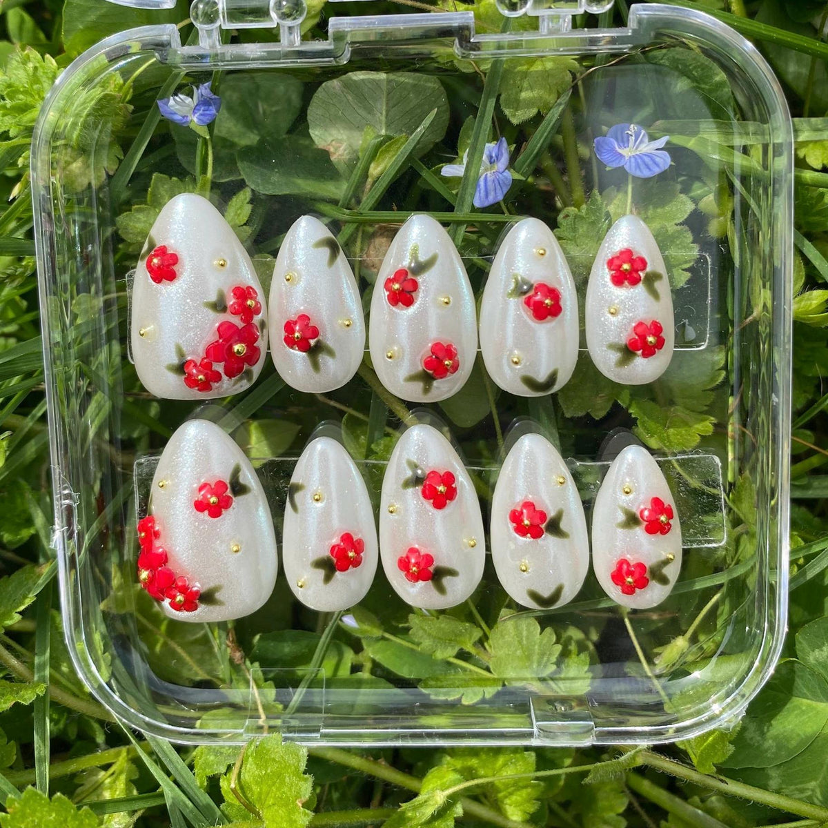 press on nails - red flower garden