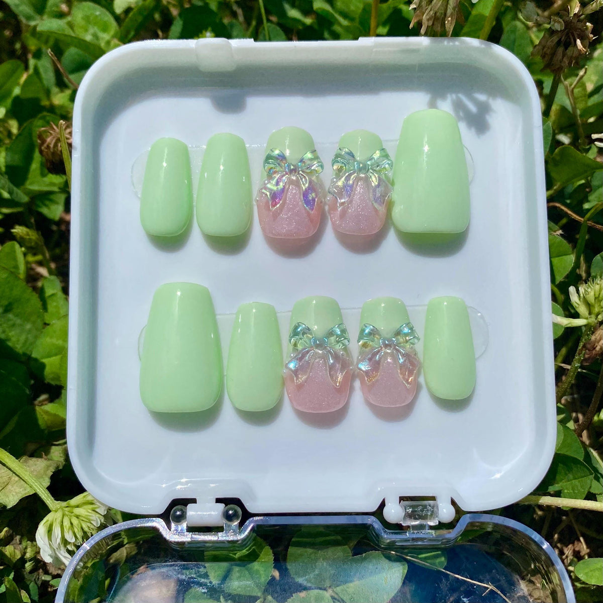 press on nails - cutesy mint frenchies