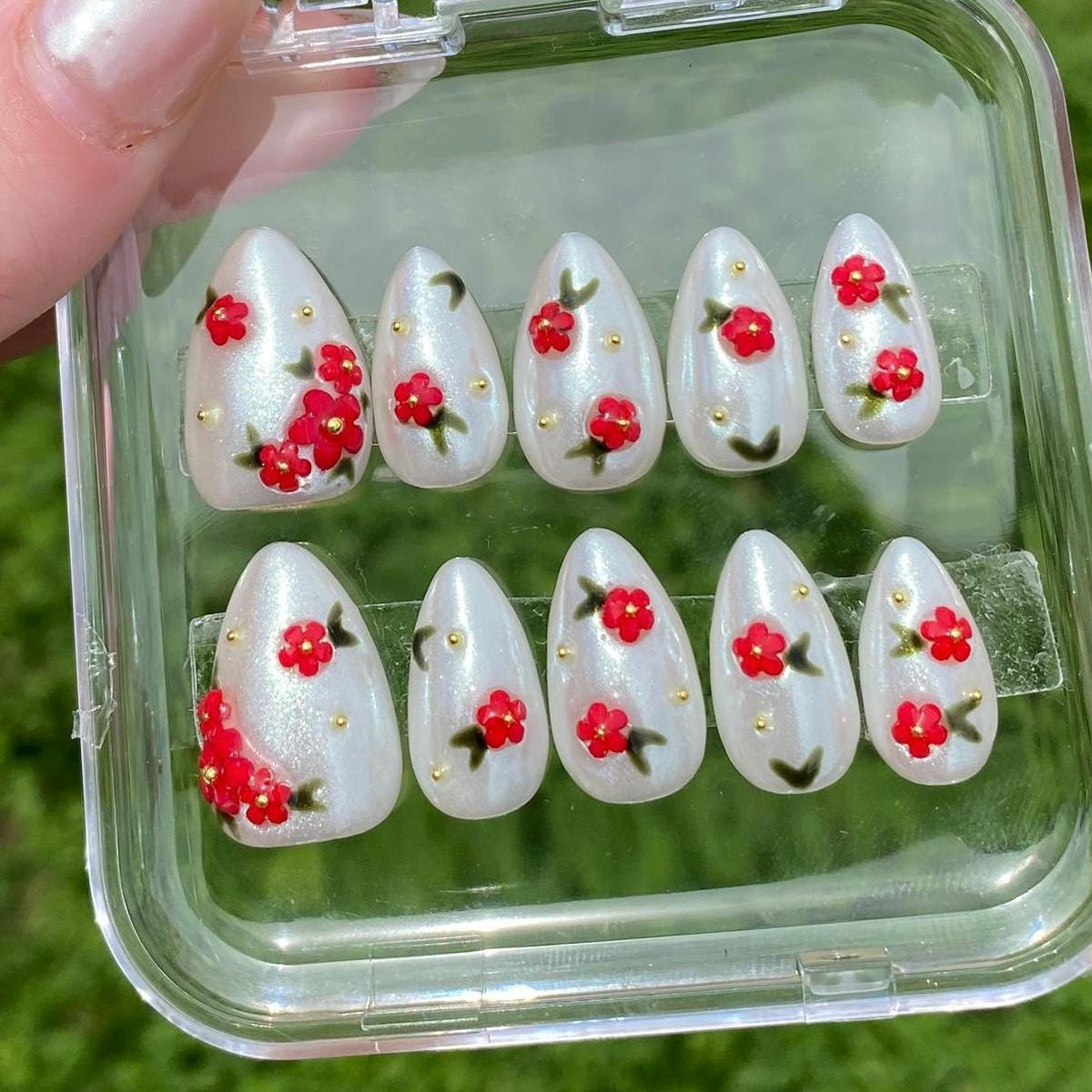 press on nails - red flower garden