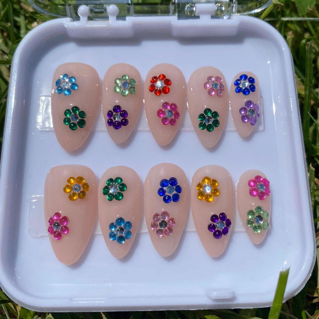 press on nails - rhinestone flower set