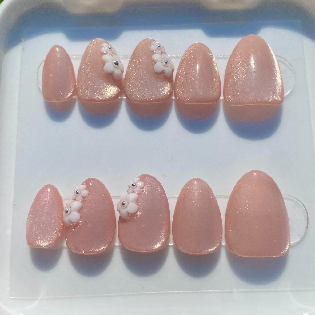 press on nails - nude cat eye with flowers