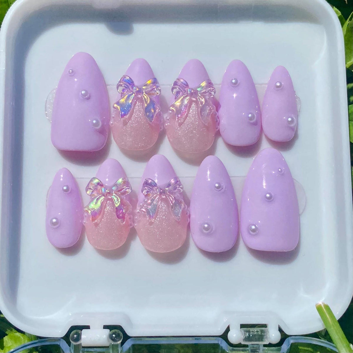 press on nails - cutesy lilac frenchies
